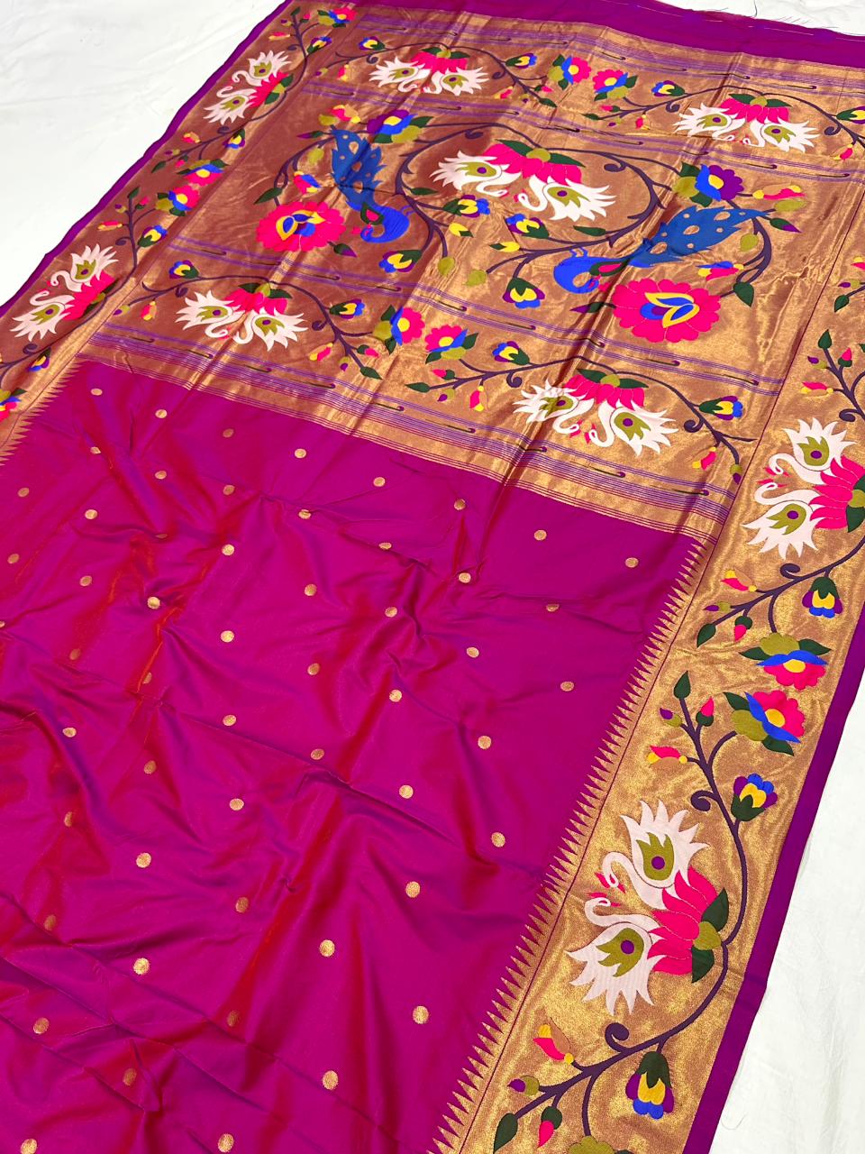 Rajhuns Paithani Saree