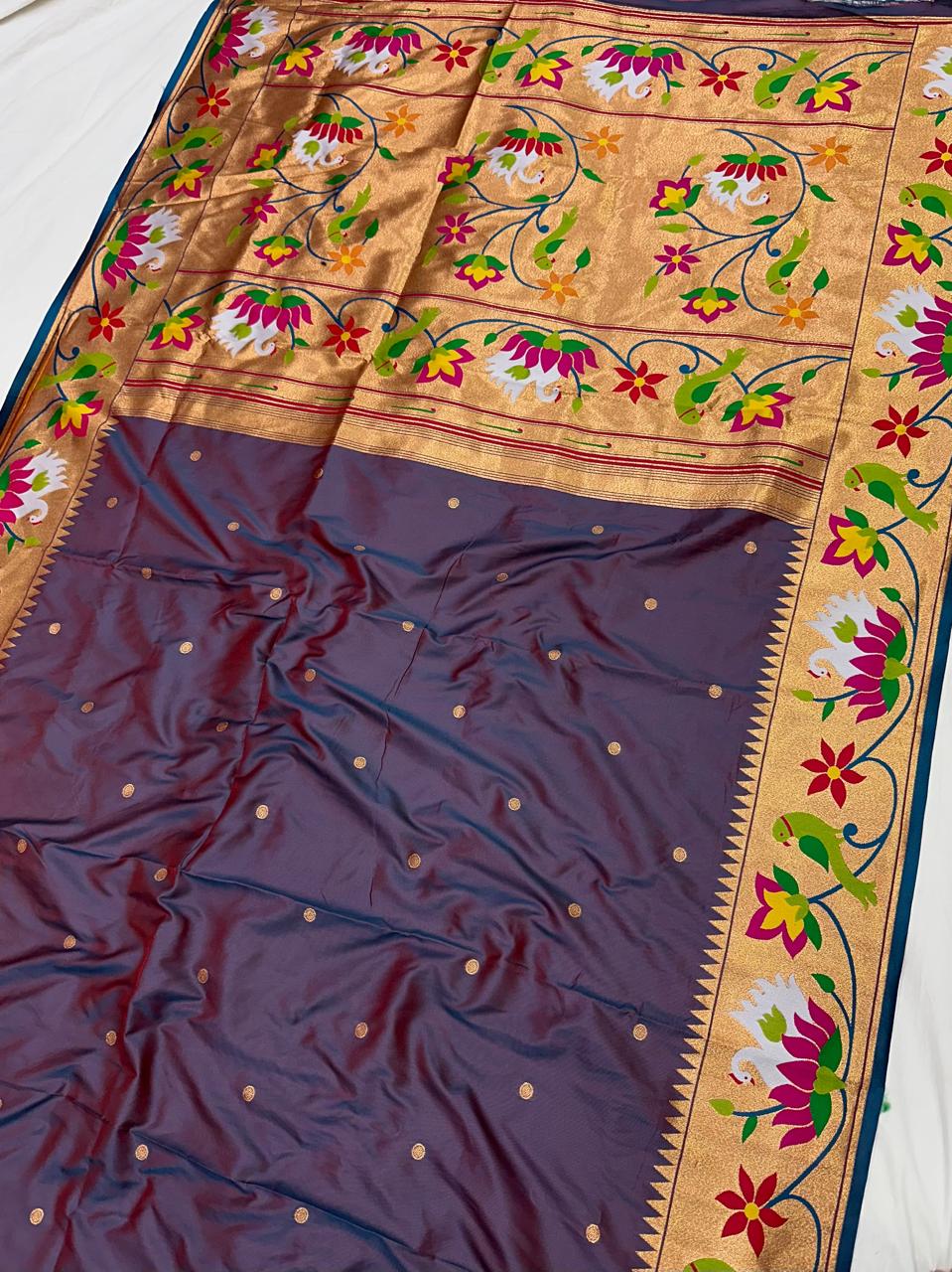 Rajhauns Paithani Saree